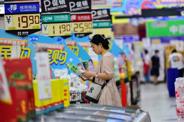 7 月份，中国居民消费价格进入通货紧缩区间。图片来源：Cfoto/Zuma Press